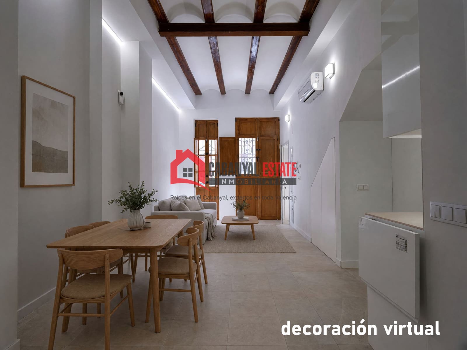 Moderno estudio en El Cabanyal en un edificio histórico rehabilitado