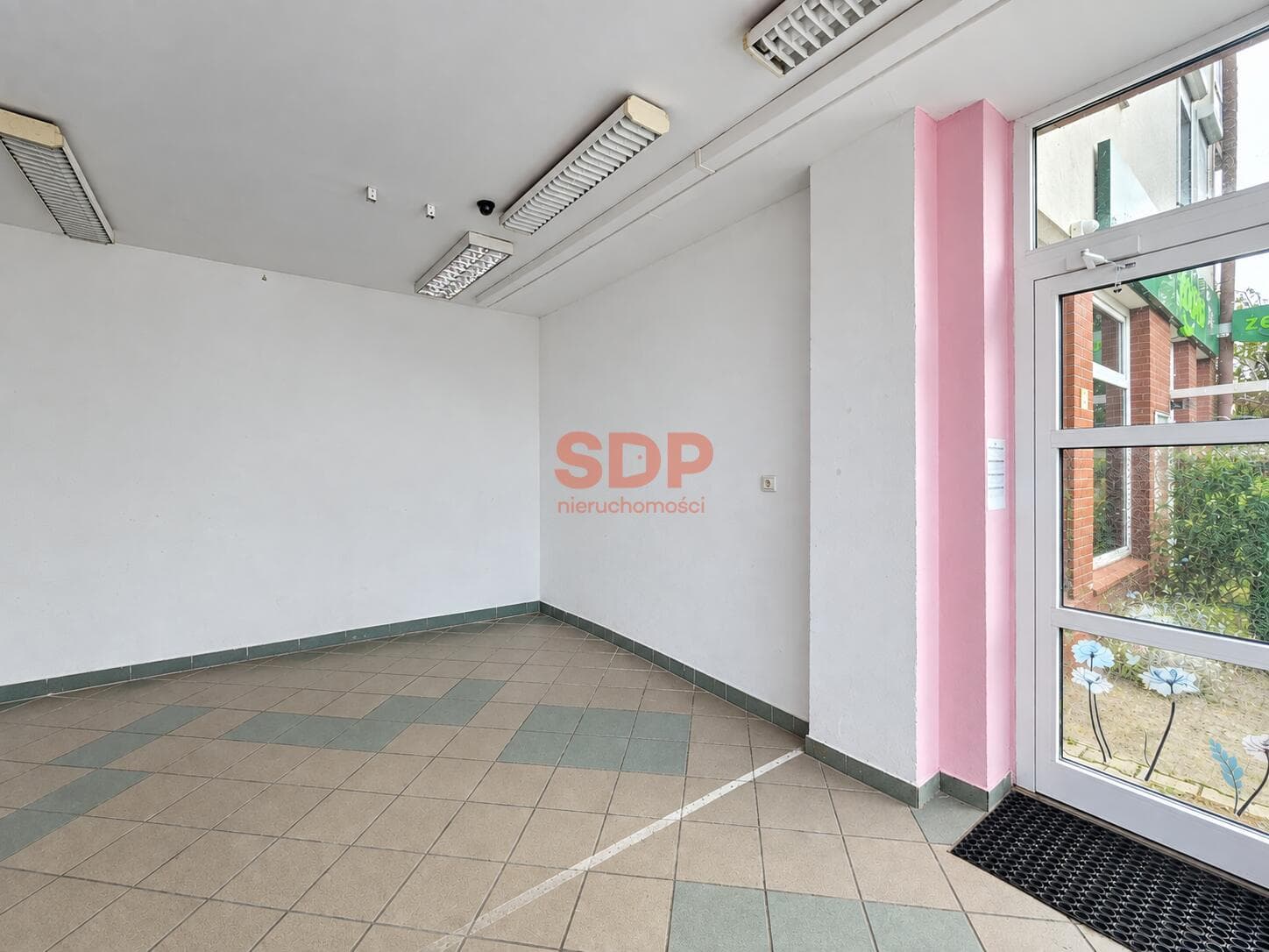 Lokal z witrynami 86m2+piwnica 65m2|Borek ul. Ślężna - Imagen 1