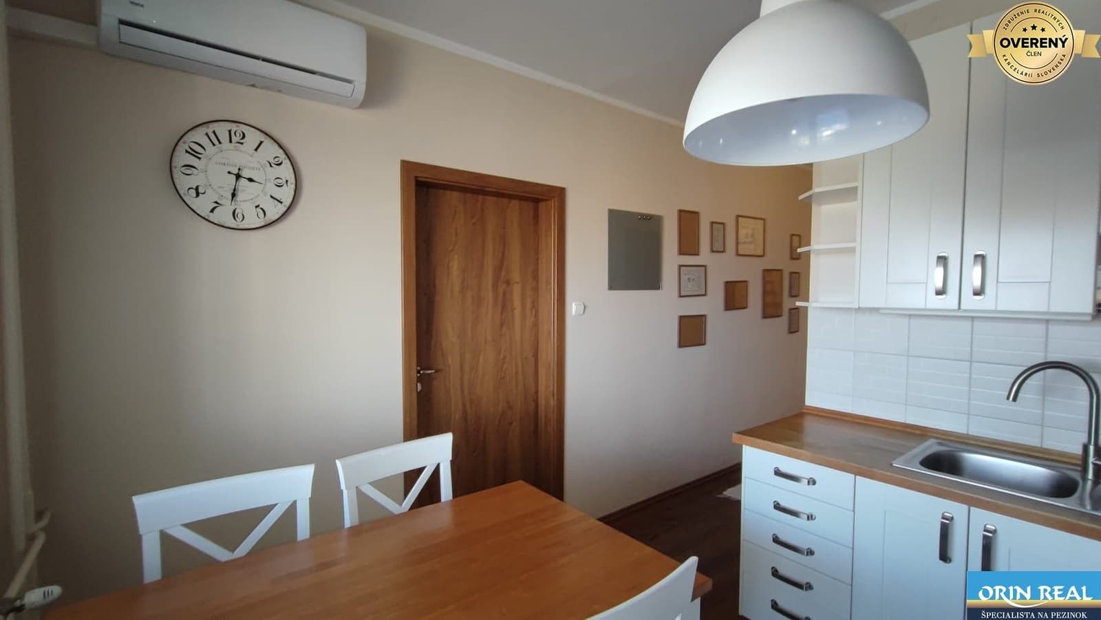 KRÁSNE ZREKONŠTRUOVANÝ ZARIADENÝ 3 IZB. BYT - Zdjęcie 6