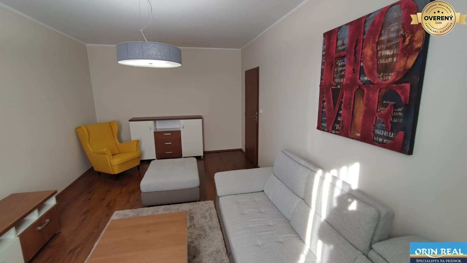 KRÁSNE ZREKONŠTRUOVANÝ ZARIADENÝ 3 IZB. BYT - Zdjęcie 4