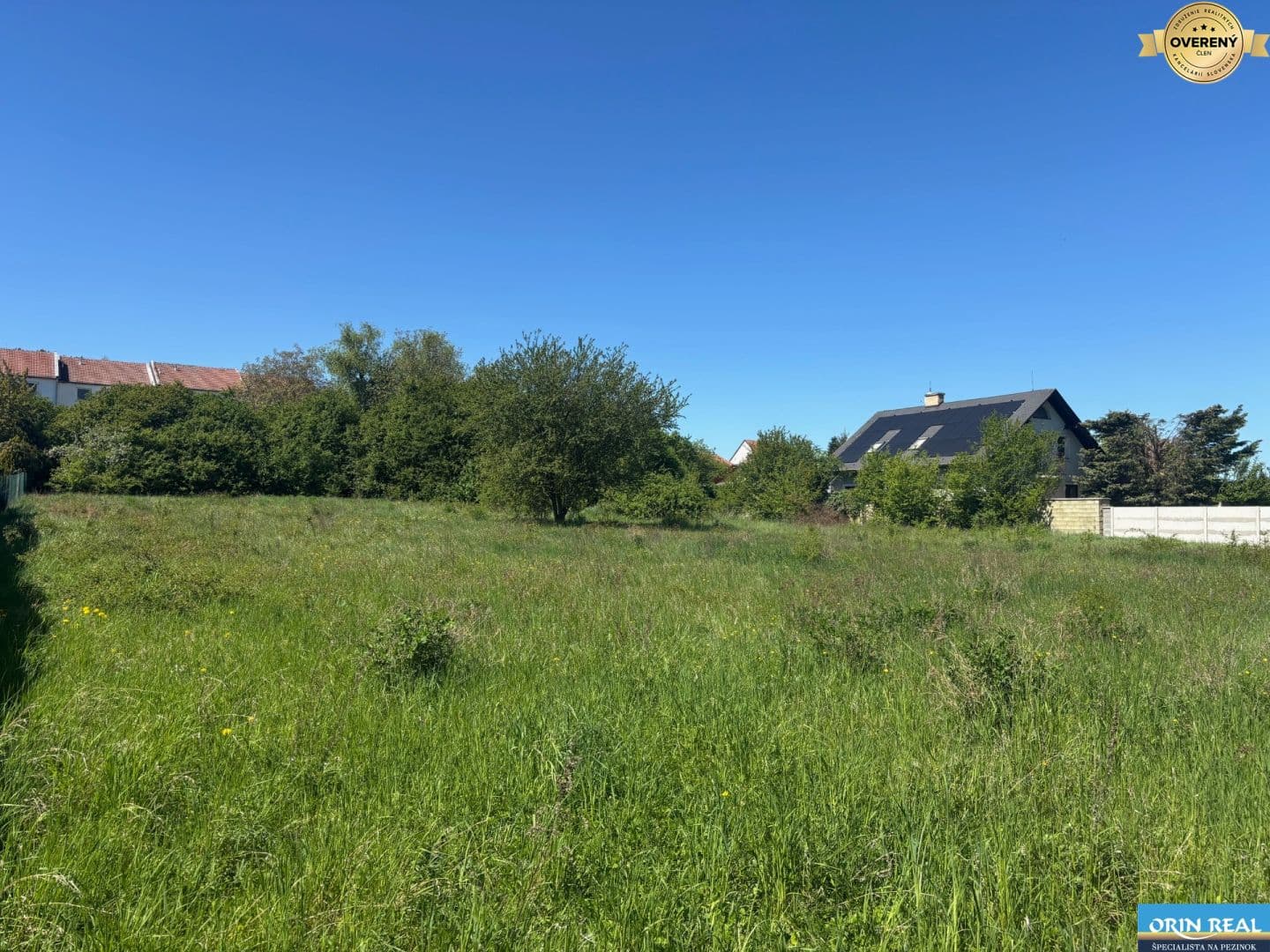 LUKRATÍVNY SP V BUDMERICIACH NA VÝSTAVBU RD ALEBO BYT.DOMOV - 4459 m2 - Obrázek 1