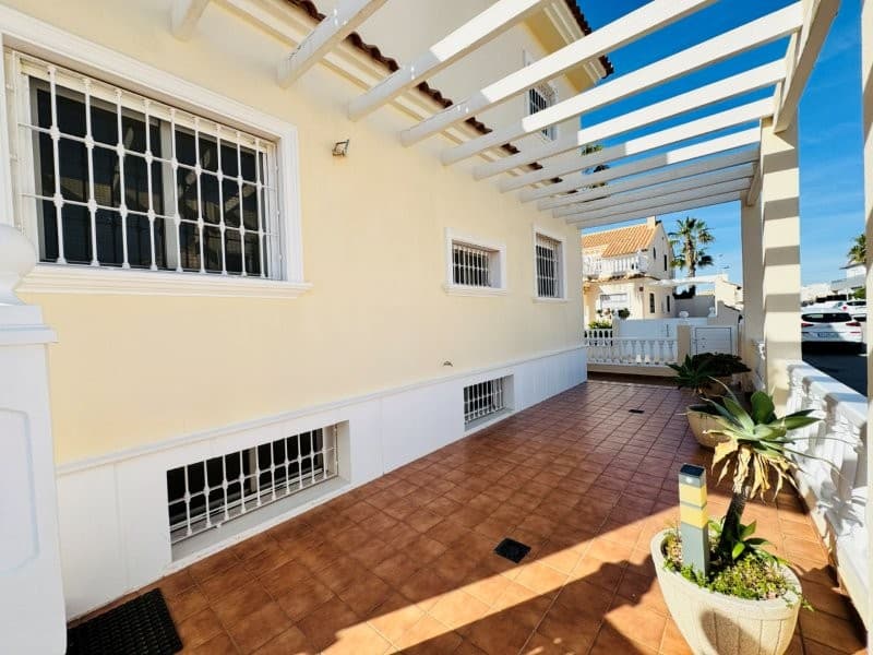 En venta Villa 5 dormitorios en Urbanización El Faro, Torrevieja - Obrázek 39