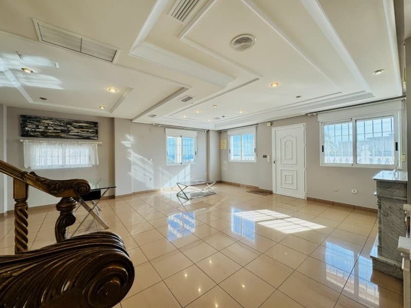 En venta Villa 5 dormitorios en Urbanización El Faro, Torrevieja - Obrázek 16