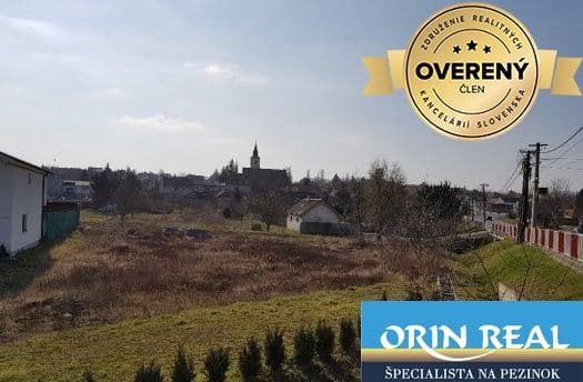 Na predaj Stavebený pozemok v centre obce Budmerice - Obrázek 1