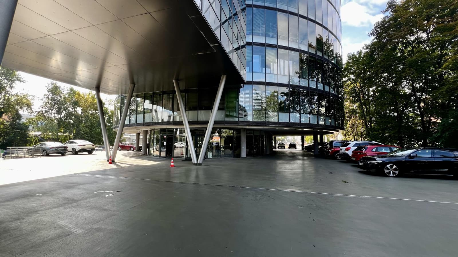 administratívne pr. pri centre, parkovanie, recepcia, krásne výhľady - Obrázek 6
