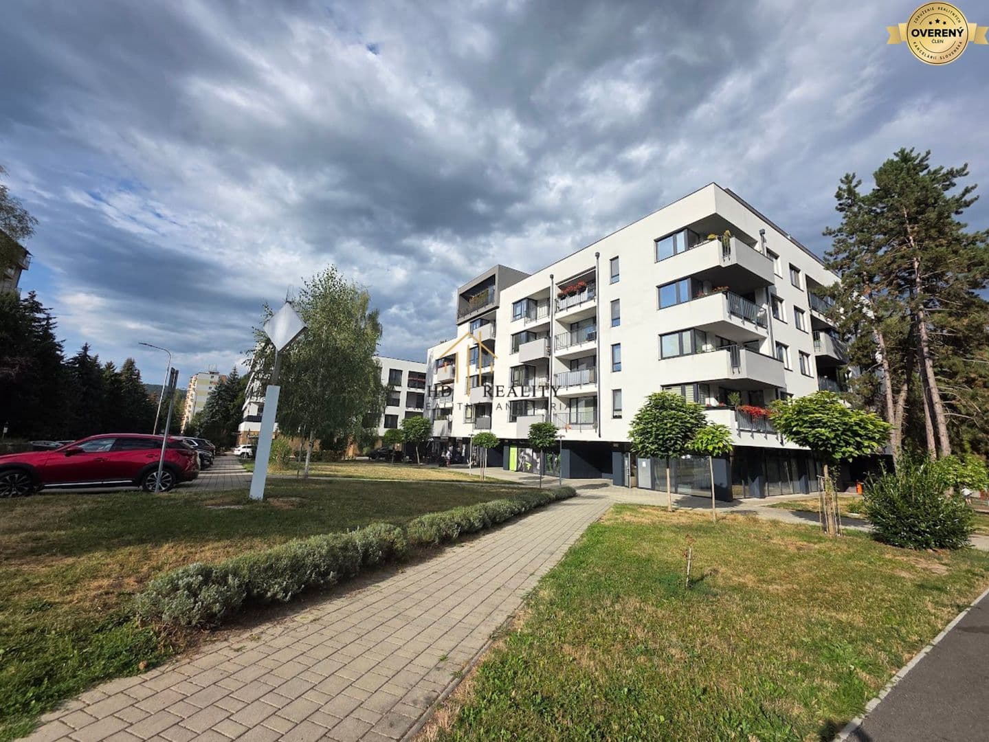 HD REALITY, dvojizbový byt v novostavbe na Družby v Banskej Bystrici - Imagen 1