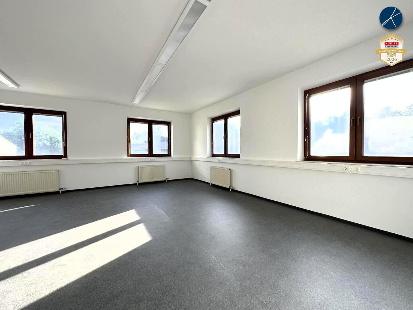 Neu renoviertes 2-Zimmer Büro im Gewerbepark Kammern - Obrázek 1