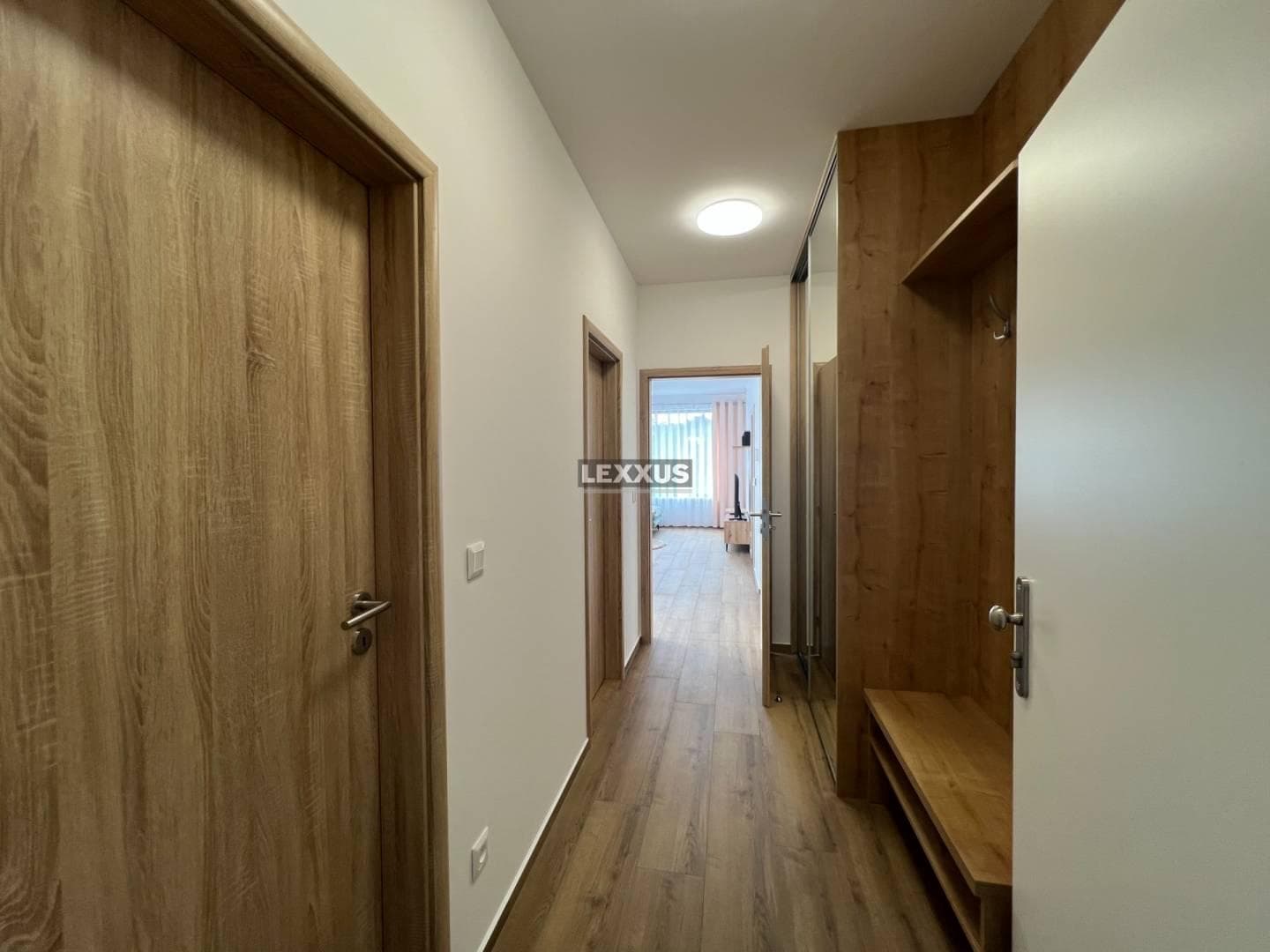 RE| MODERNÉ BÝVANIE HORSKÝ PARK 2-izb. byt Gaštanová - Obrázek 16