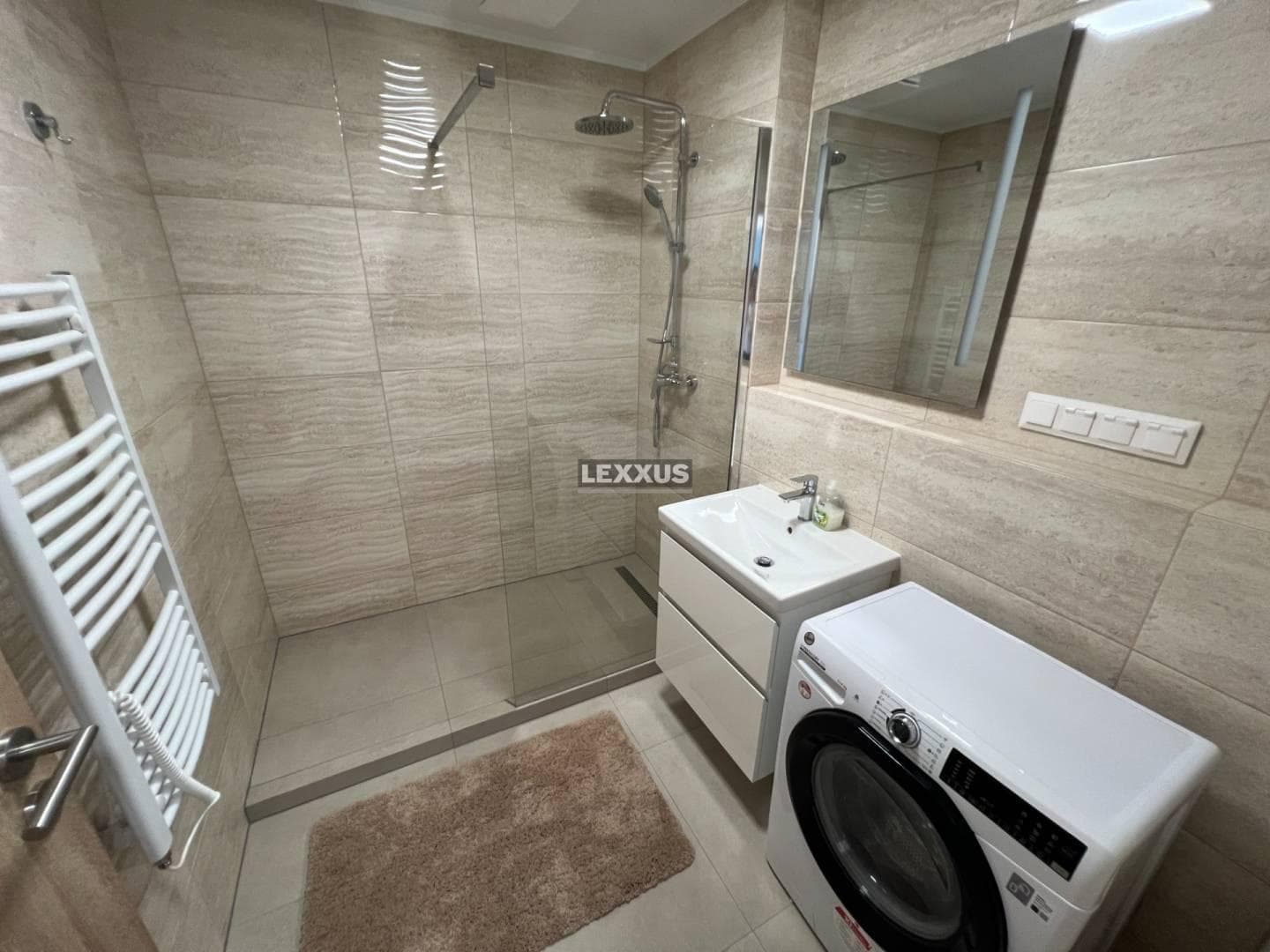 RE| MODERNÉ BÝVANIE HORSKÝ PARK 2-izb. byt Gaštanová - Obrázek 11