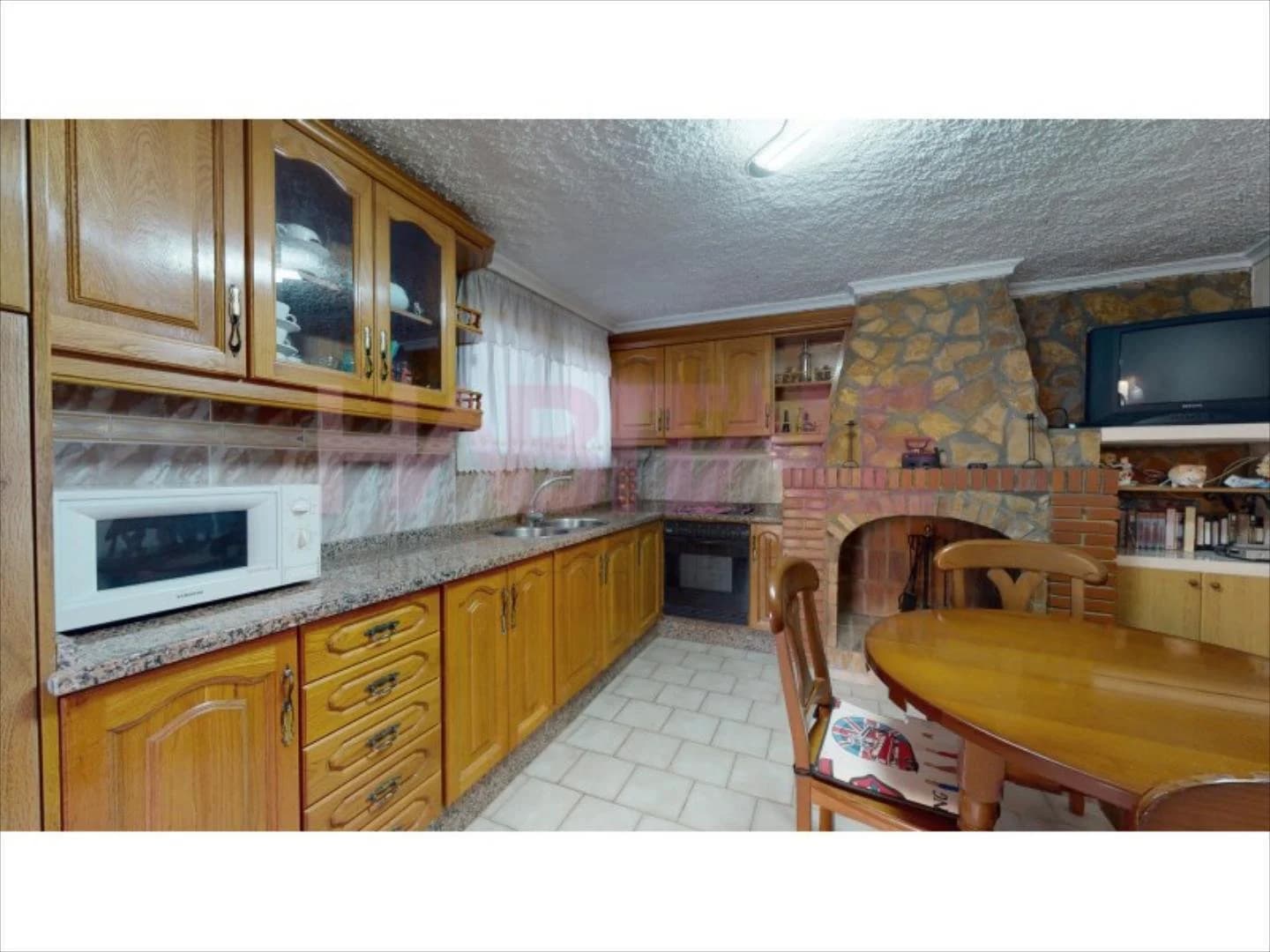 405.000€ Villa with Five Independent Houses with massive 3300m2 Plot — housesinvalencia.com - Image 5