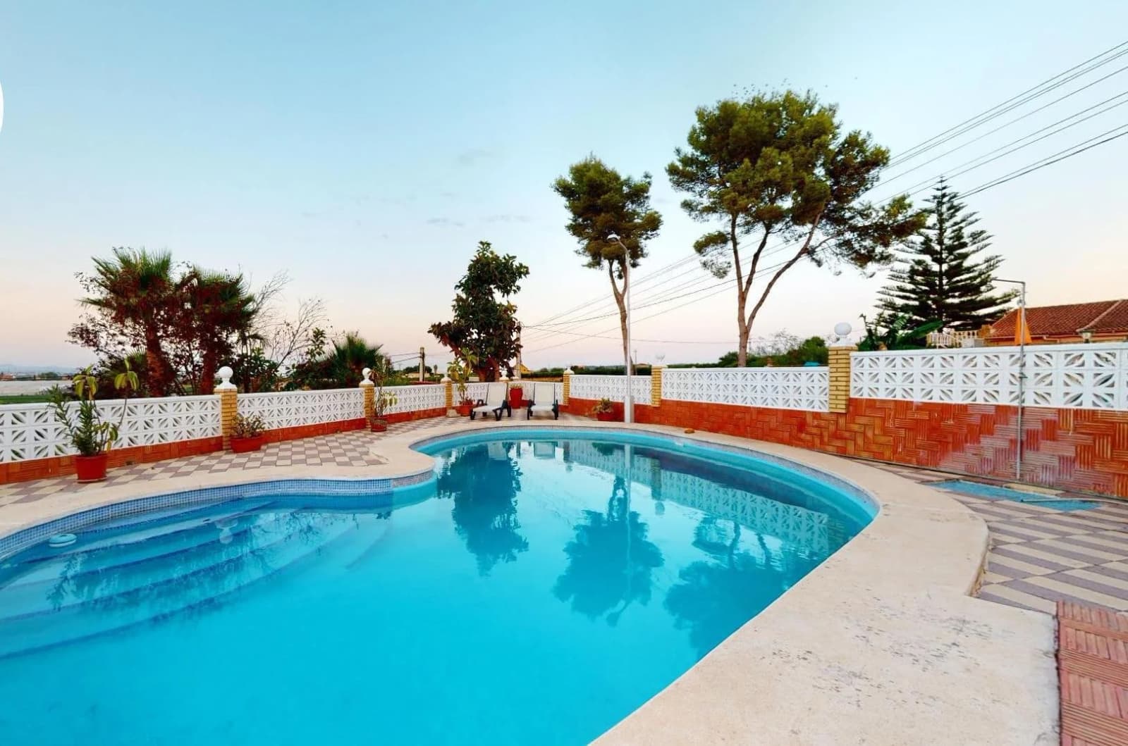 405.000€ Villa with Five Independent Houses with massive 3300m2 Plot — housesinvalencia.com - Image 2