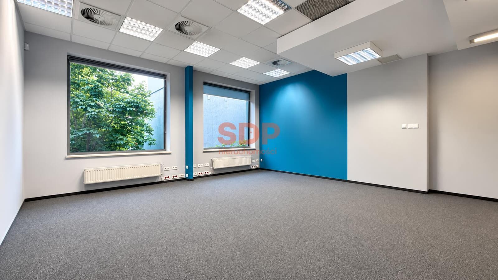 :: Biuro w centrum miasta :: – billede 1