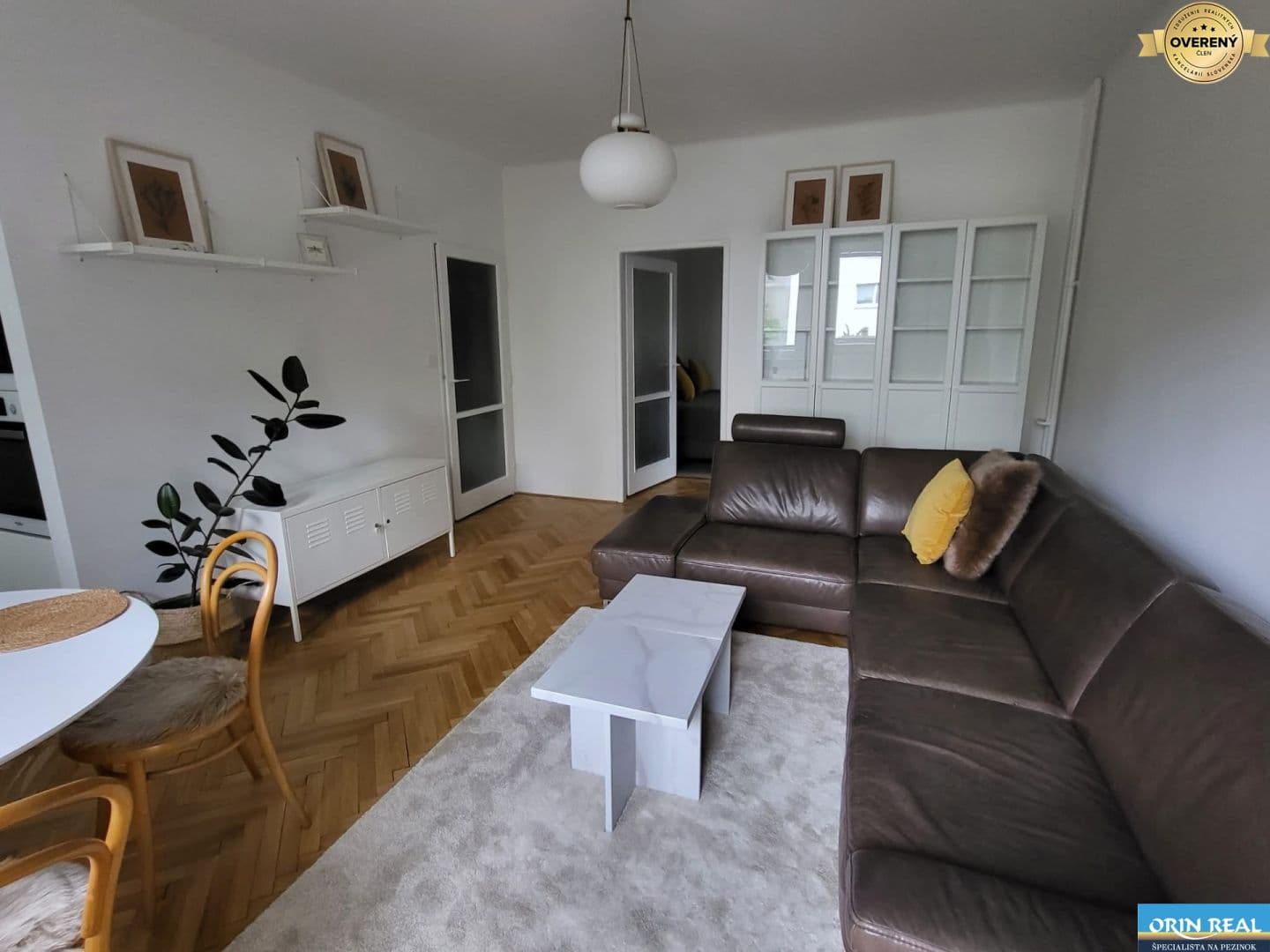 KRÁSNY ZARIADENÝ 2 IZBOVÝ BYT V CENTRE - Obrázek 3