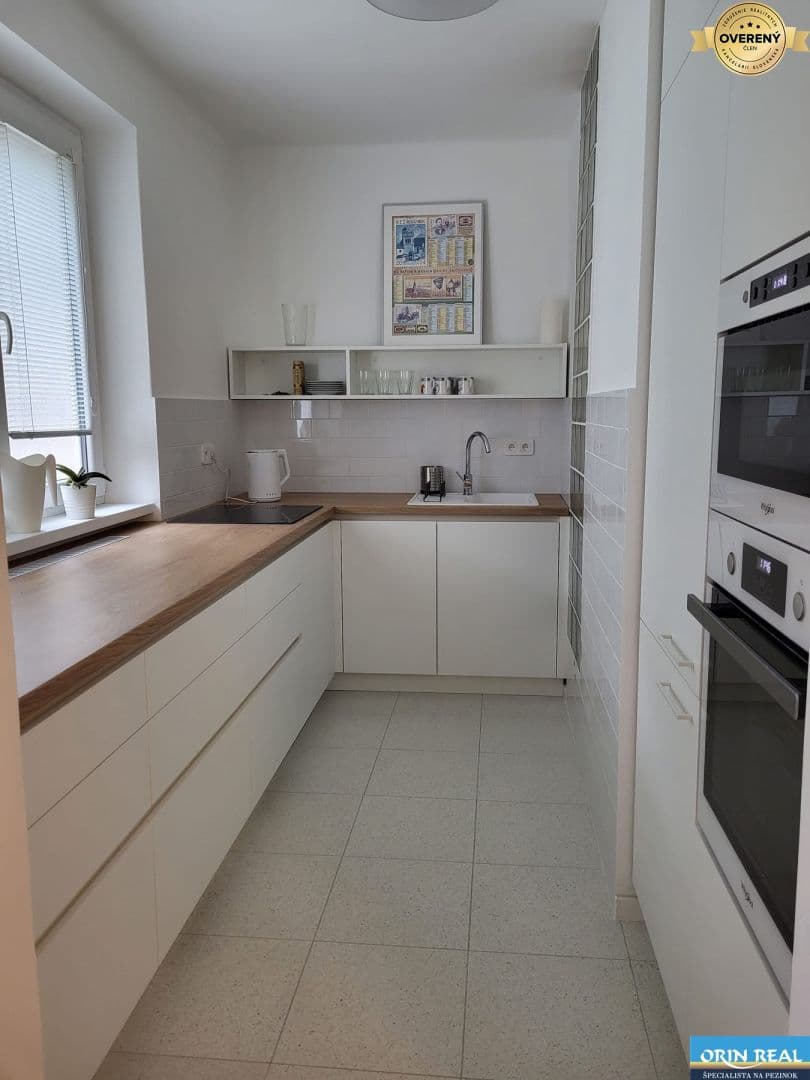 KRÁSNY ZARIADENÝ 2 IZBOVÝ BYT V CENTRE - Obrázek 2