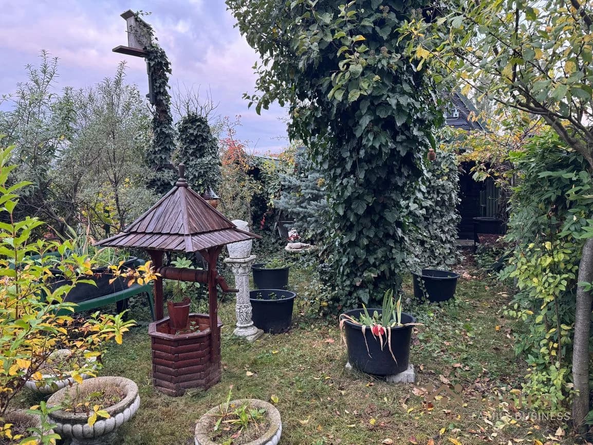 Ponúkame na predaj veľmi zaujímavú chatu, len kúsok od Vás - Image 13
