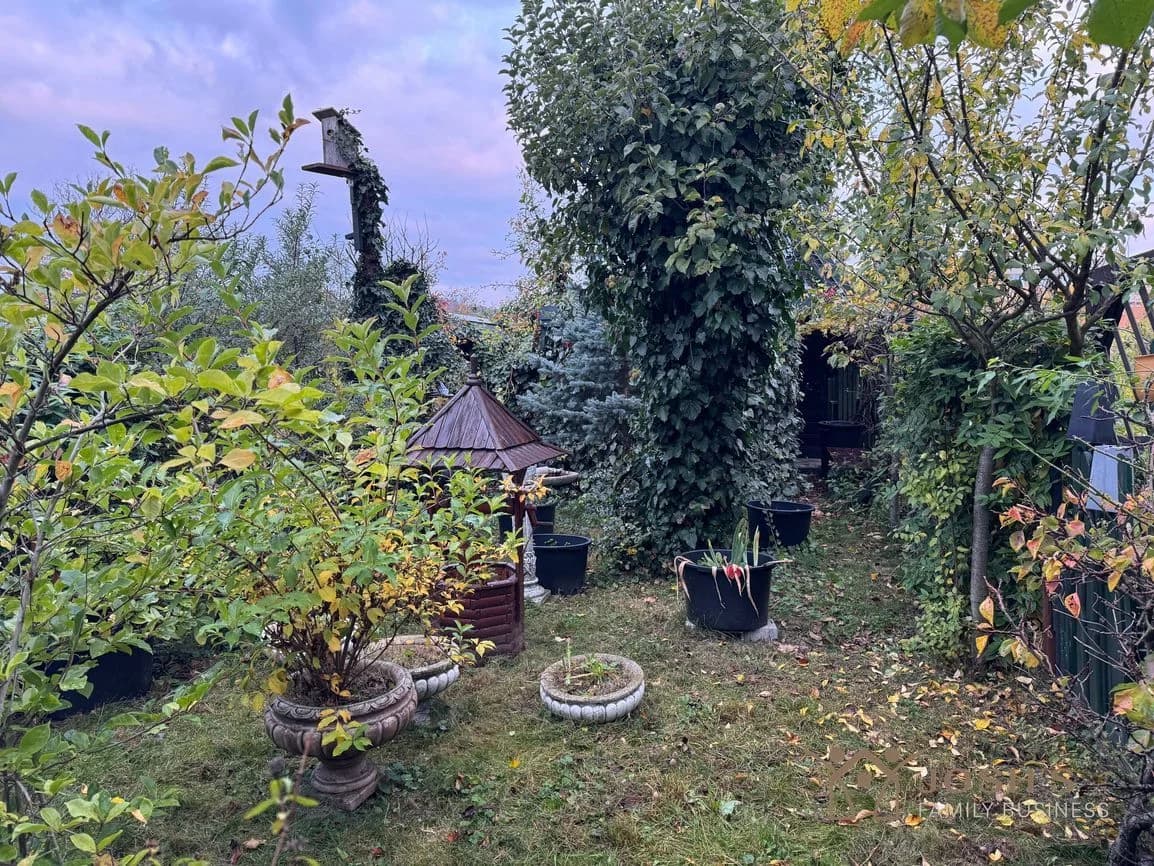 Ponúkame na predaj veľmi zaujímavú chatu, len kúsok od Vás - Image 12
