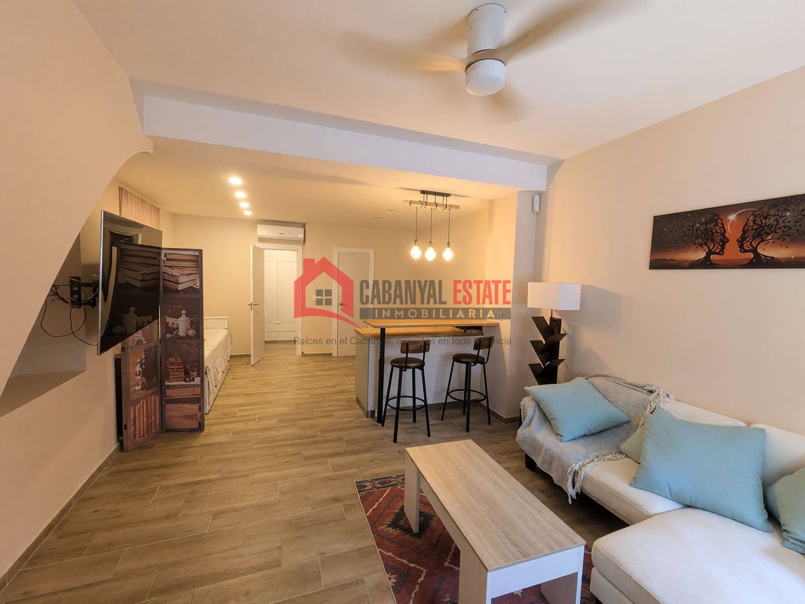 Oportunidad inversores en El Cabanyal: Estudio reformado, precio rebajado a 189.900 € y 7,9% rentabi