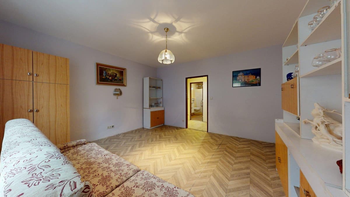 TOP MAKLÉR ponúka na predaj rodinný dom v pokojnej časti BA - Zdjęcie 7