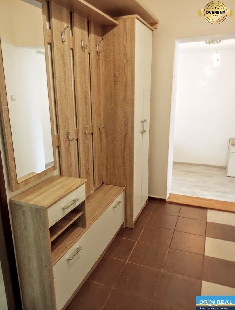 Na prenájom zariadený 2izbový byt Pezinok Juh - Zdjęcie 10