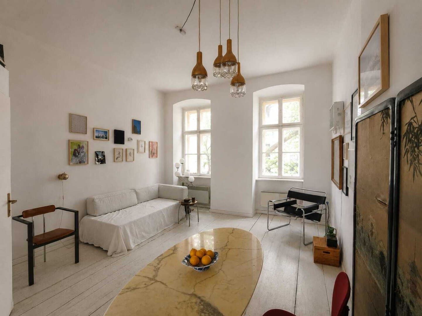Liebevoll sanierte 38 m² Altbauwohnung mit Blick in begrünten Innenhof - Obrázek 1