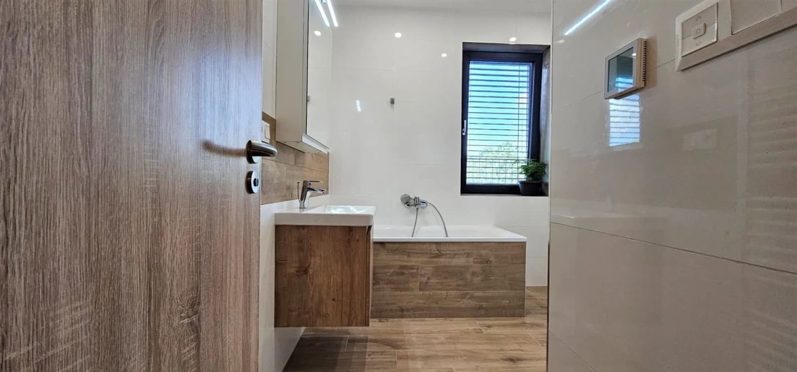 Exkluzívne PNORF – novostavba strešného 3i bytu, 95 m2, terasa, park. státie, Sĺňava, Banka - Piešťany - Bild 12