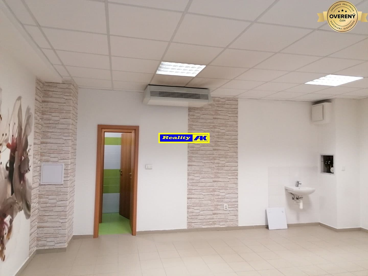 Obchodný priestor na prenájom Vrútky blízke centrum - Image 1