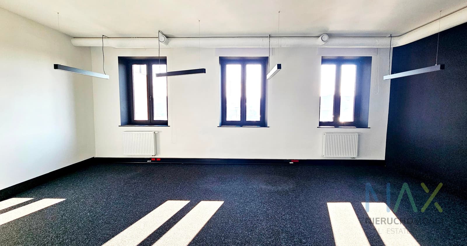 Atrakcyjne biuro w luksusowym biurowcu z parkingiem - Image 1