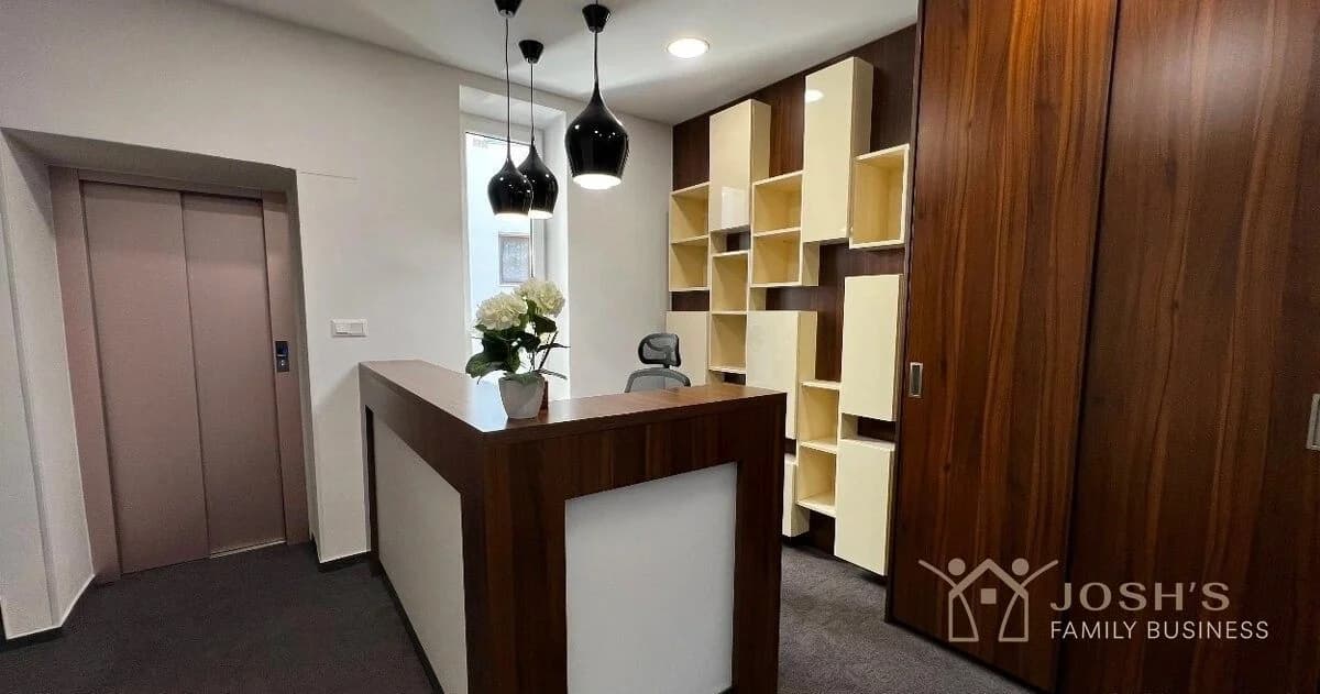 Prenájom reprezentatívnych kancelárskych priestorov v centre Bratislavy na Radlinského ulici - Image 3