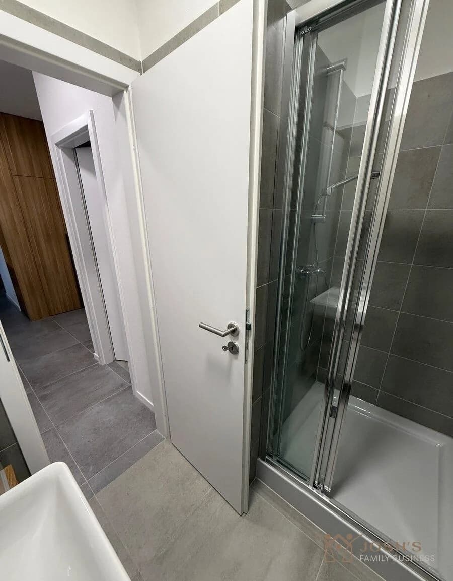 Exkluzívny 3-izbový byt v projekte Vila Ľadová – moderné bývanie v srdci Starého Mesta s balkónom a - Image 12