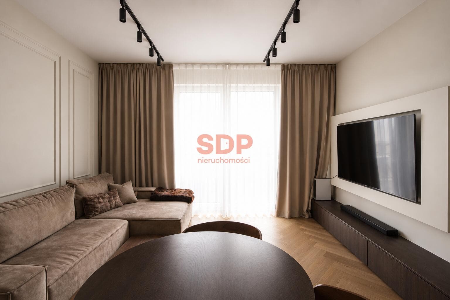 51,11 m2 | Francuska Park | Ostatnie piętro | Do wejścia