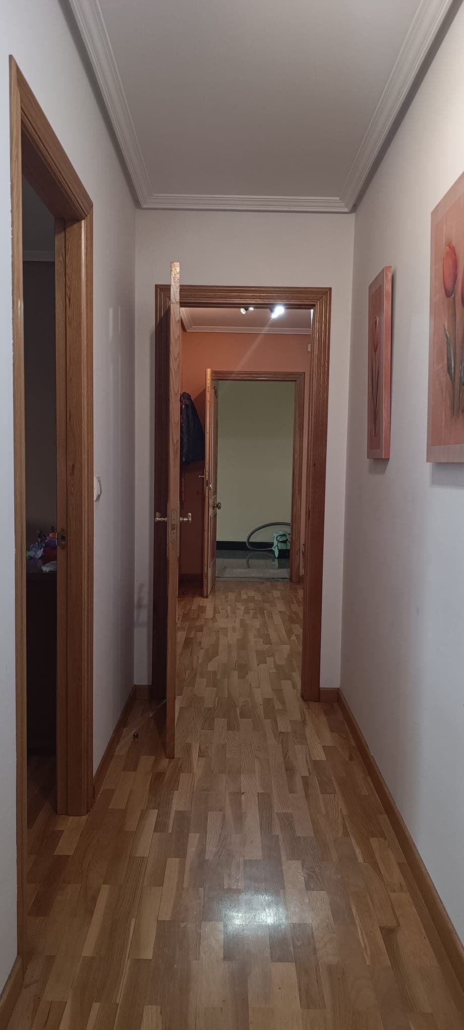 Piso en venta en Laxe , 4 dormitorios en estado de obra, vistas al mar y zona centro. - Obrázek 7