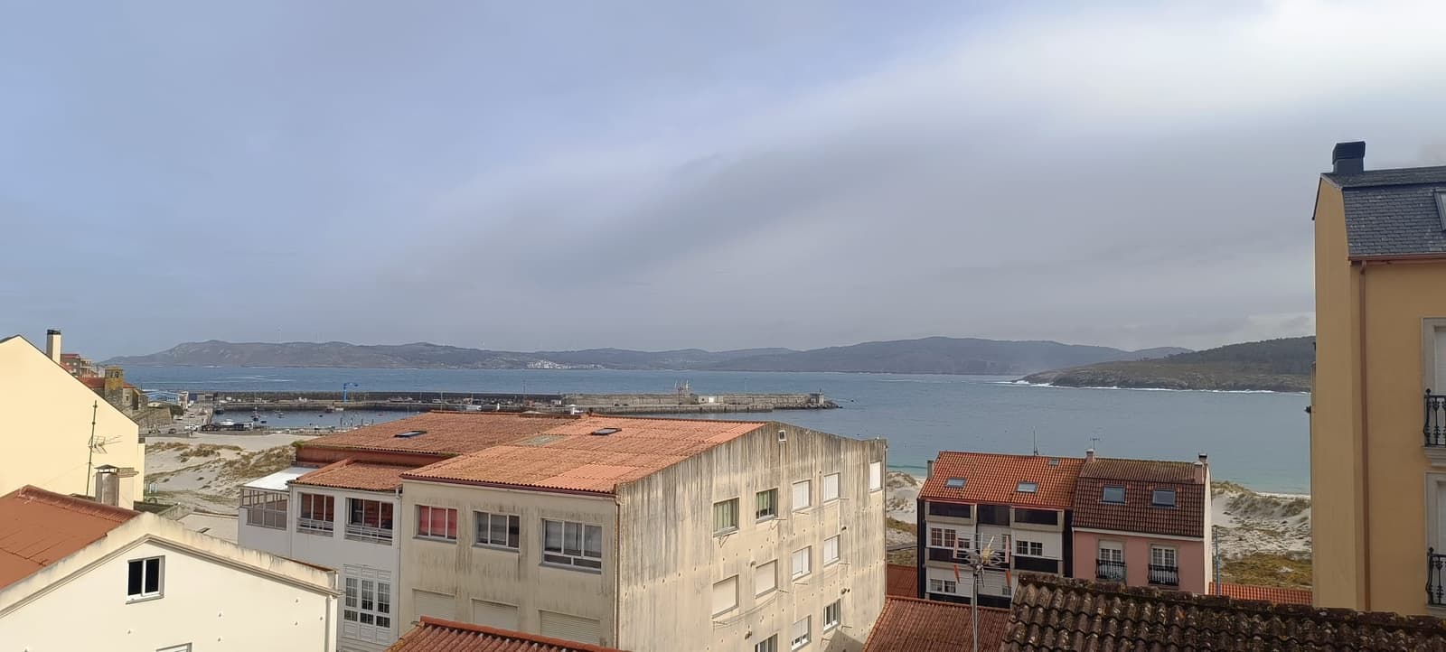 Piso en venta en Laxe , 4 dormitorios en estado de obra, vistas al mar y zona centro. - Obrázek 19