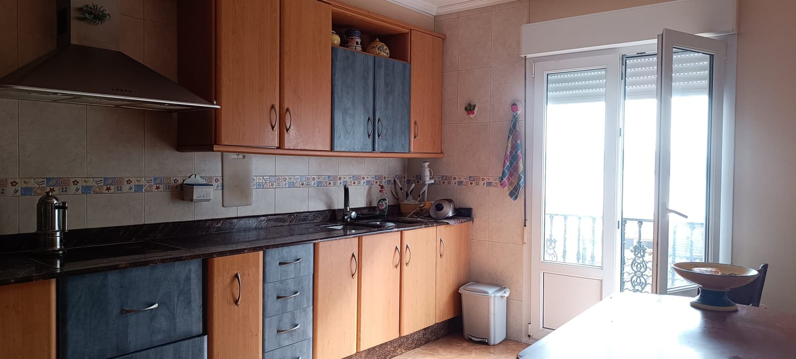 Piso en venta en Laxe , 4 dormitorios en estado de obra, vistas al mar y zona centro. - Obrázek 4