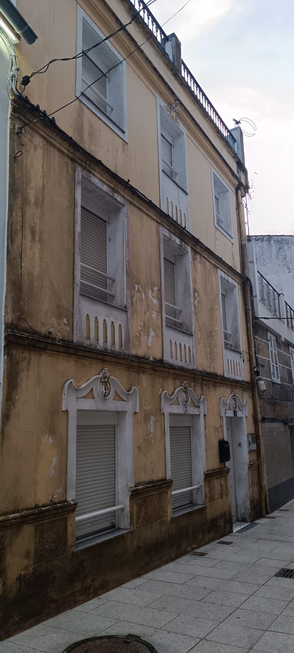 Casa adosada con terraza y vistas al mar en Noia – Ideal para inversión turística - Obrázek 15