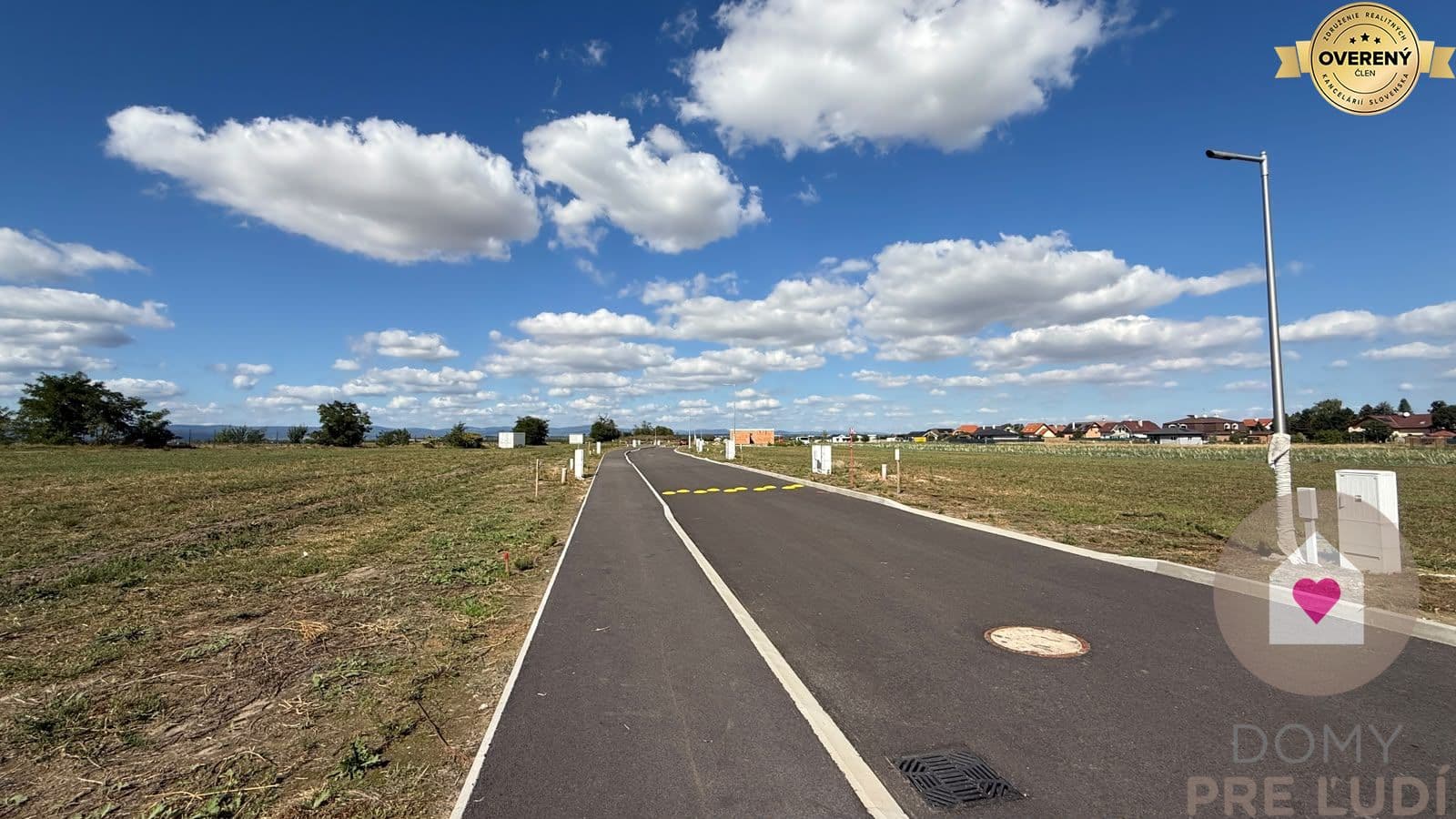 PRAKTICKÝ 4-IZBOVÝ BUNGALOV V NOVEJ DEDINKE | POZEMOK 557 m² – billede 1