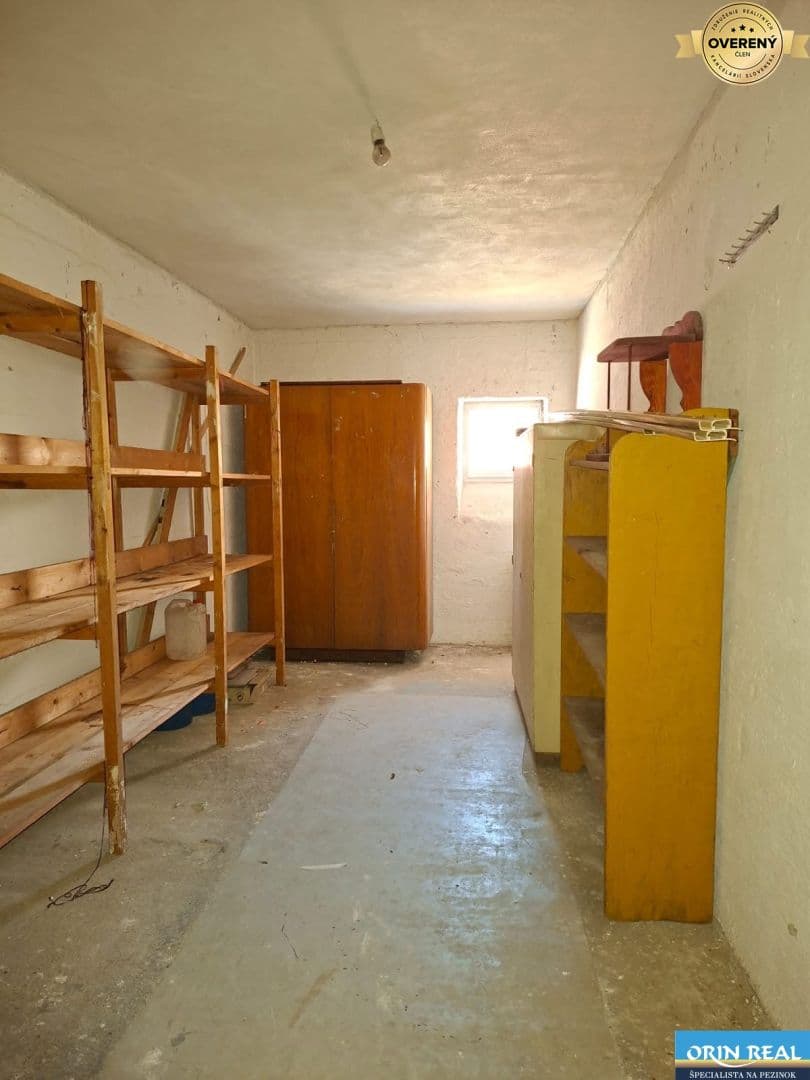 TEHLOVÝ 2 IZBOVÝ BYT PRIAMO V CENTRE - Obrázek 12