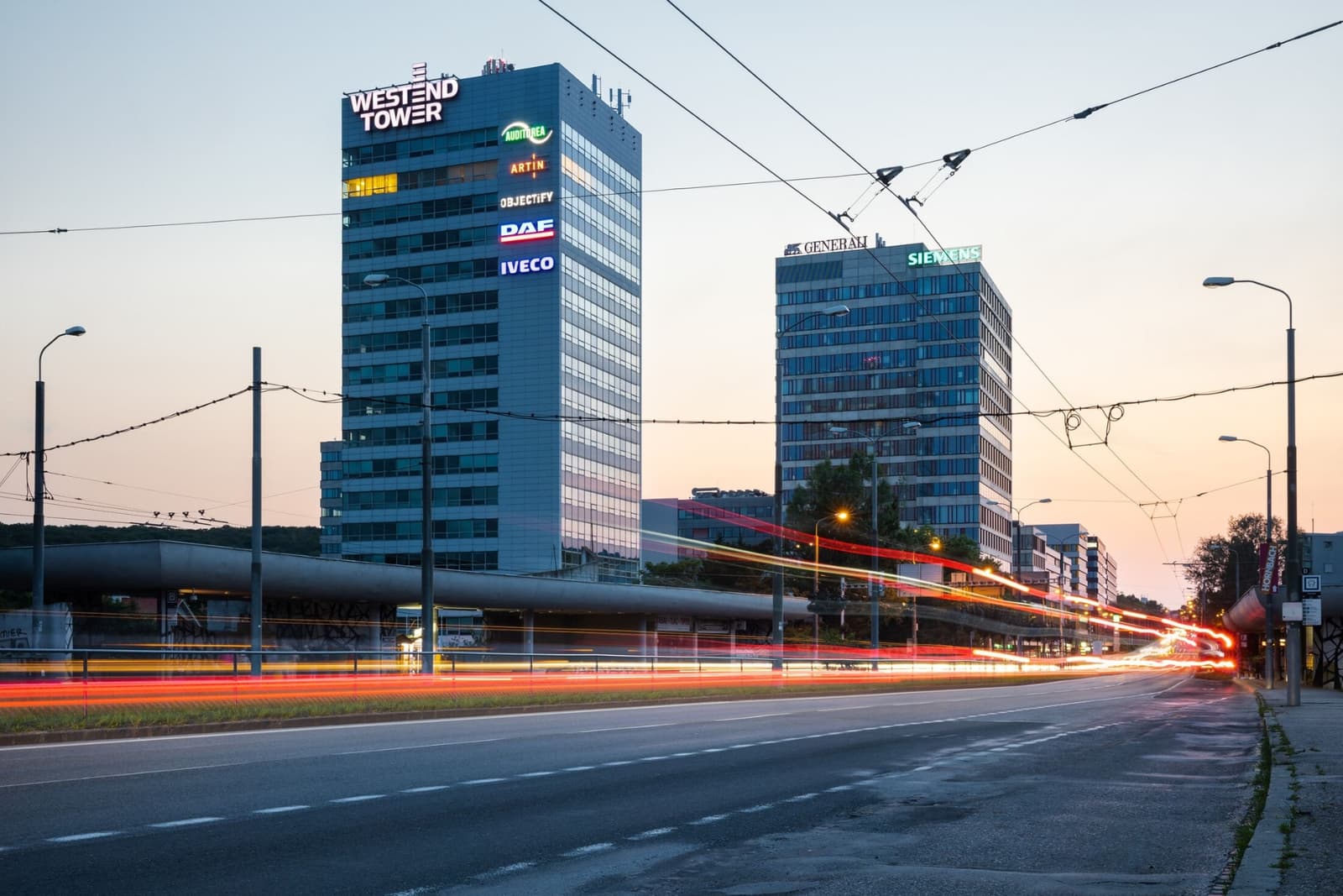 Prenájom kancelárií Westend Tower Bratislava - Obrázek 1