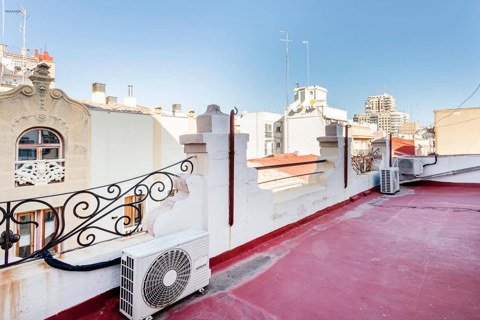 Encanto histórico y luminosidad en el corazón de Extramurs - Calle de Pelai
