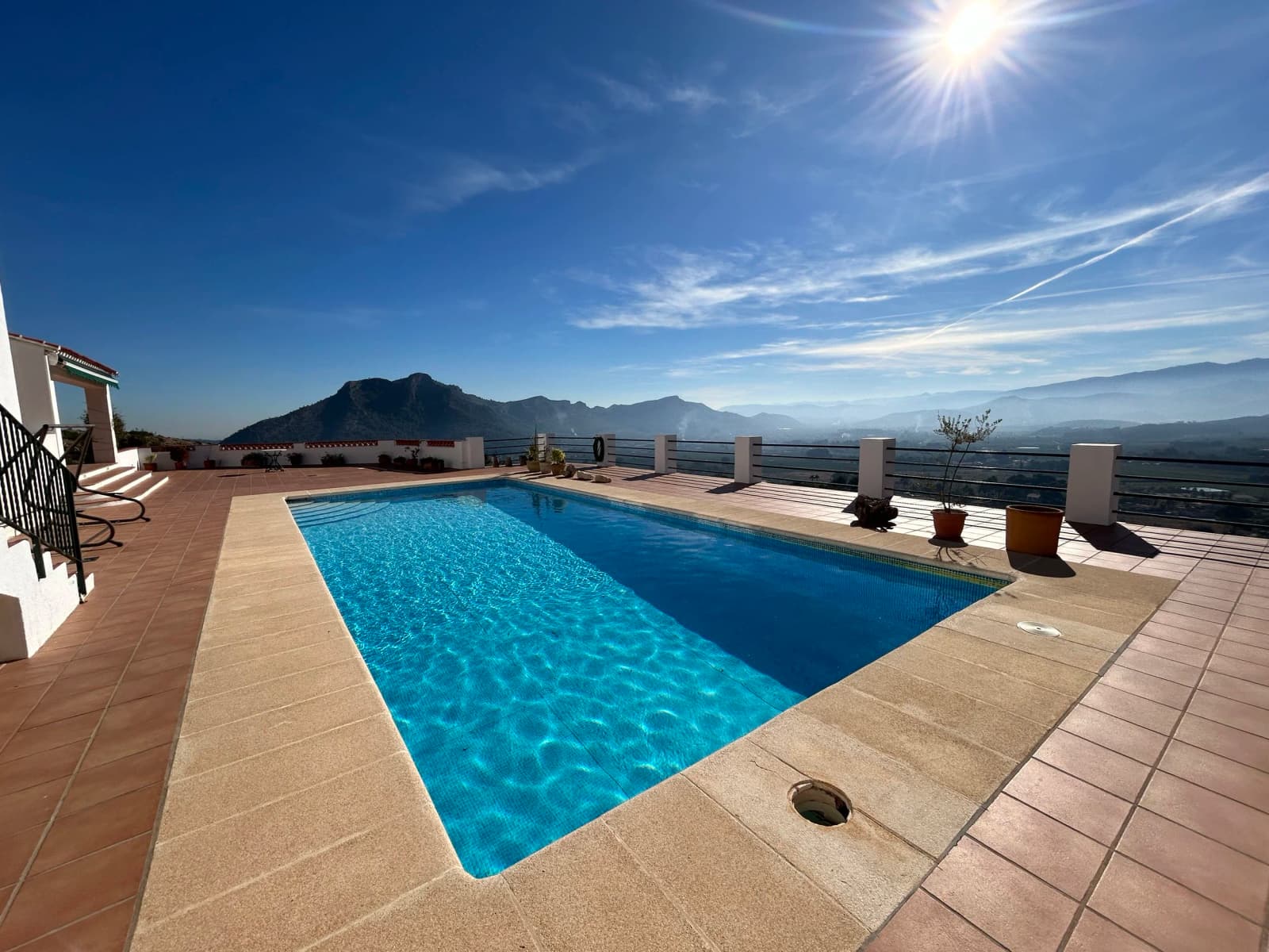 459000€ Heaven Villa in Gandia with 1774 m2 Plot (Valencia) — housesinvalencia.com - Image 3