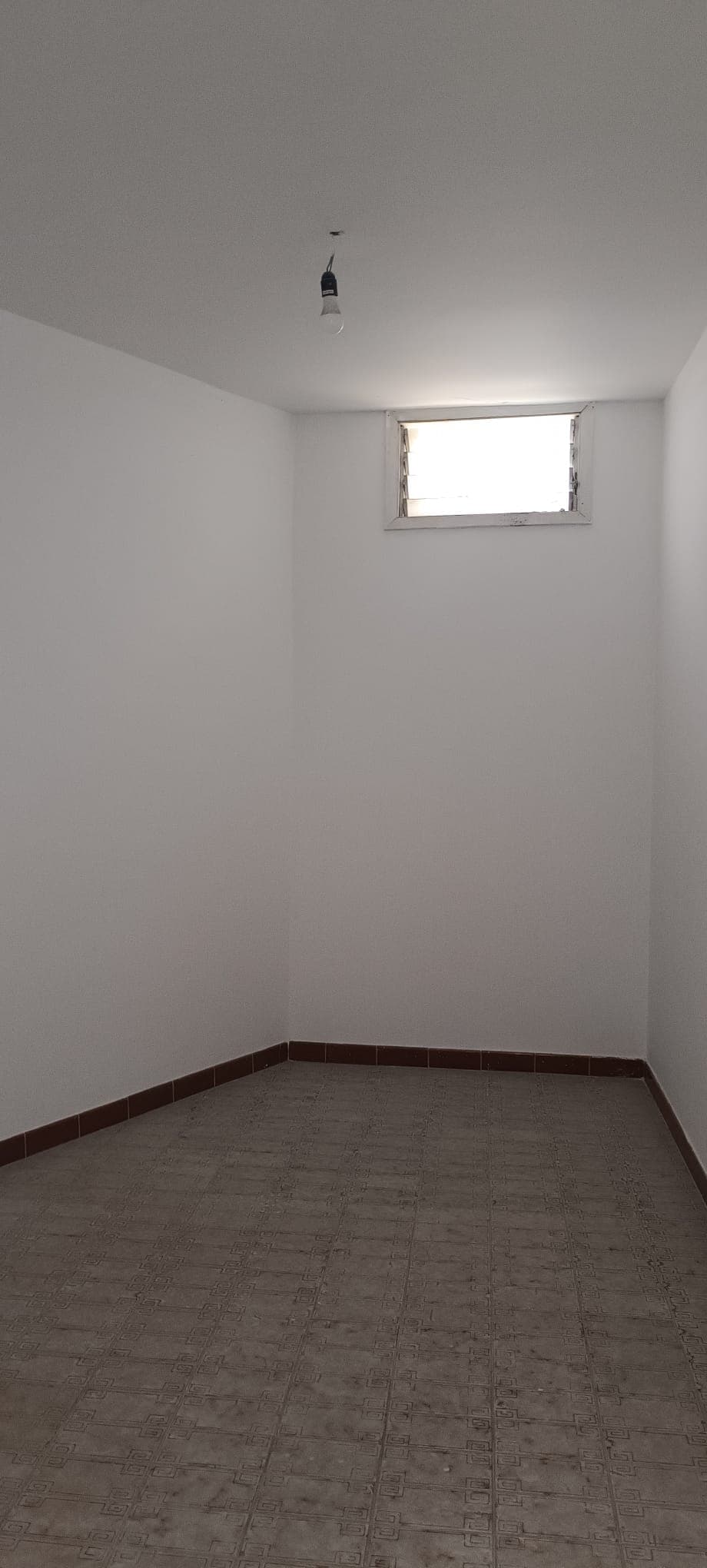 Edificio residencial 3 alturas para proyecto de inversión , coliving o apartamentos. - Obrázek 24