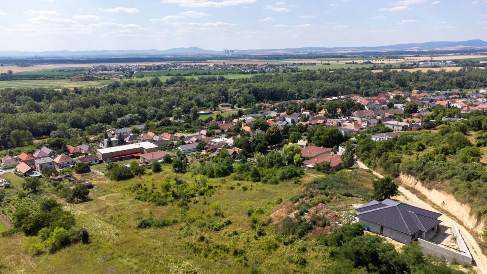 Exkluzívne PNORF – stavebný pozemok, 881 m2, 100,-€/m2, IS pred pozemkom, Koplotovce - Bild 2