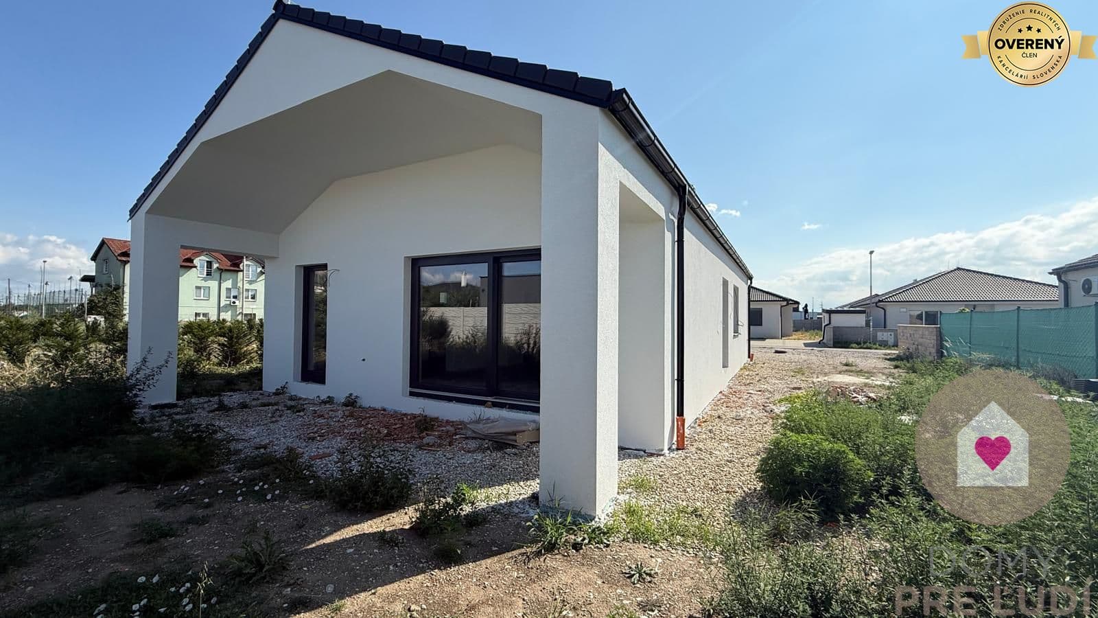 Krásny 4 izbový RD bungalov 101,65 m2 na pozemku 531 m2, Senec — Изображение 1