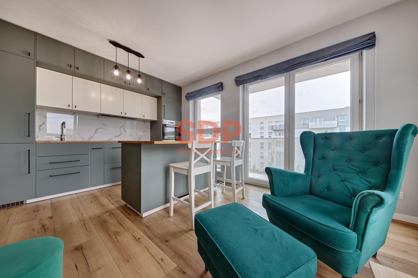 Nowoczesne mieszkanie przy Parku Śląskim | Przestronny Balkon