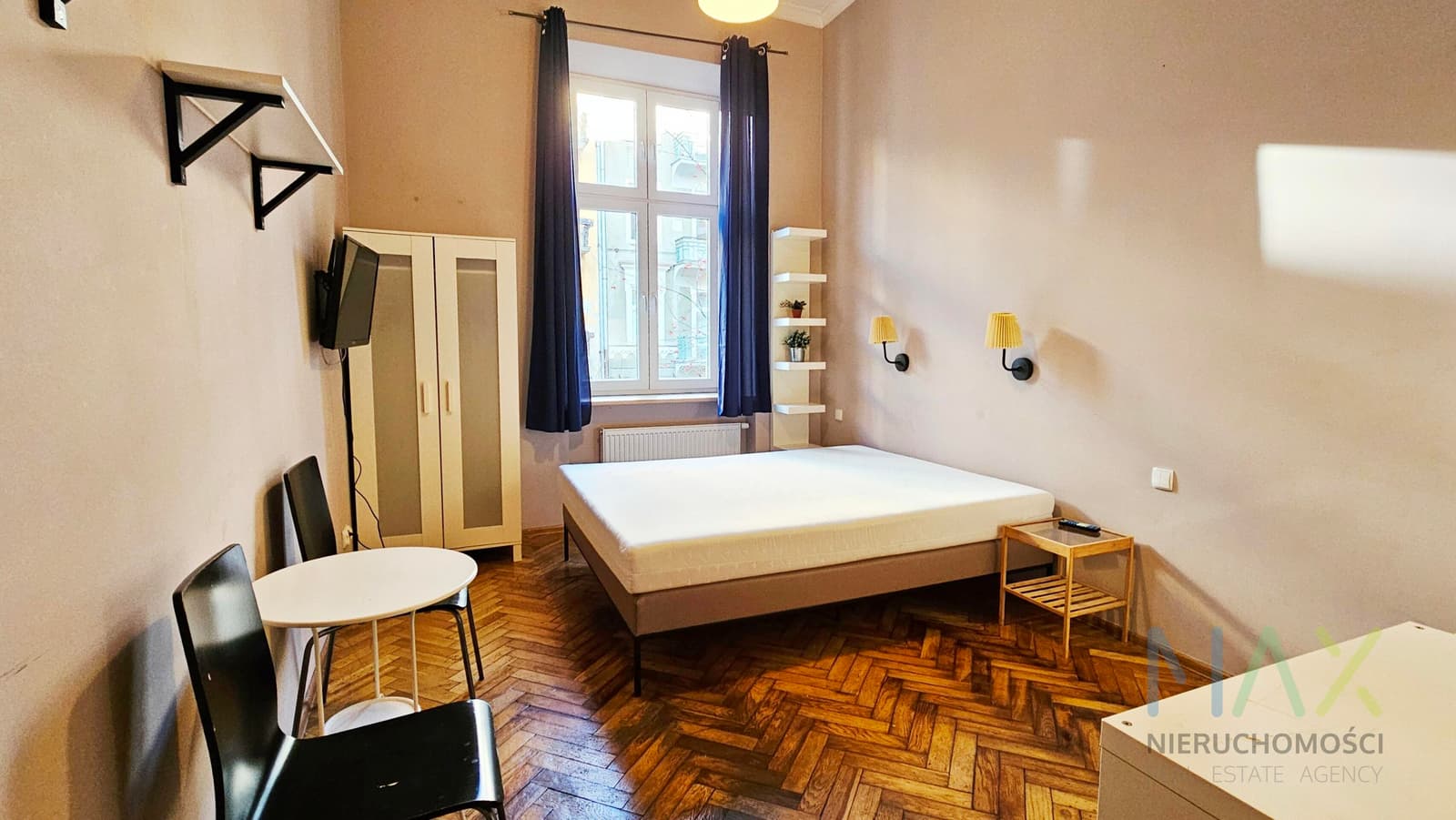 minimalistyczne studio w Starym Mieście