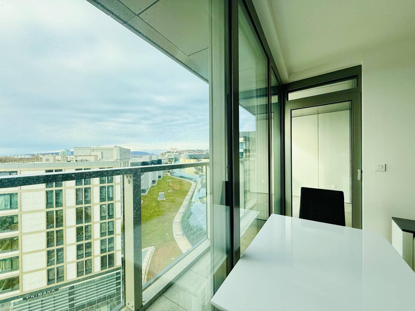 2i byt s výhľadom na hrad v unikátnom projekte Eurovea Tower - Obrázek 6