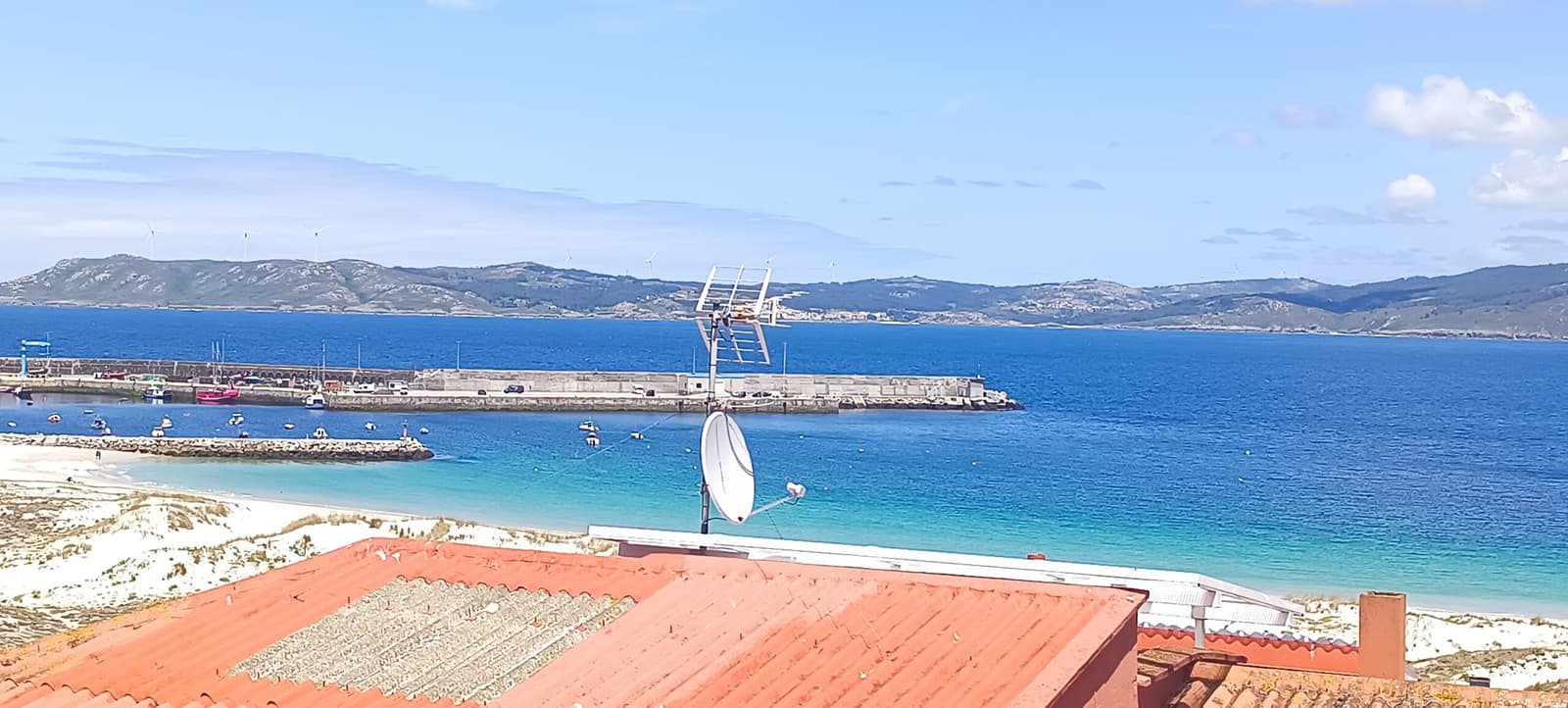 «Piso con terraza y vistas frontales al mar a 50 m de la playa de Laxe» - Obrázek 30