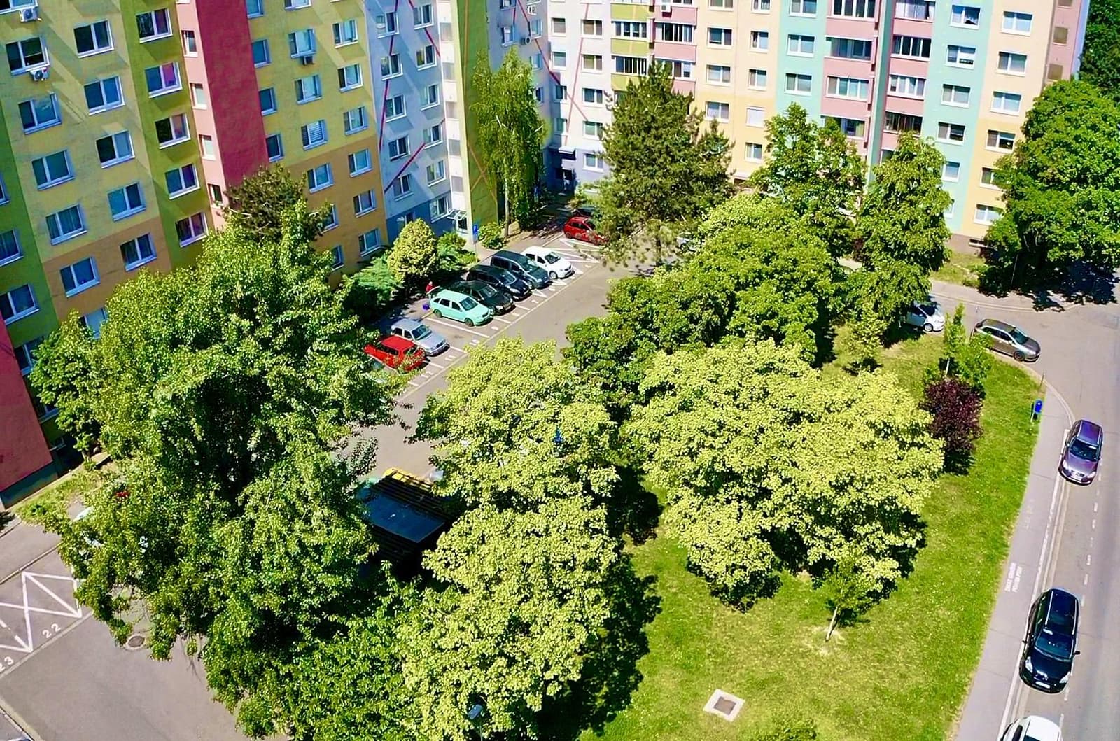 útulný a krásne slnečný 1i byt vo vyhľadávanom pôvodnom stave, s výhľadom do parčíku. - Obrázek 15