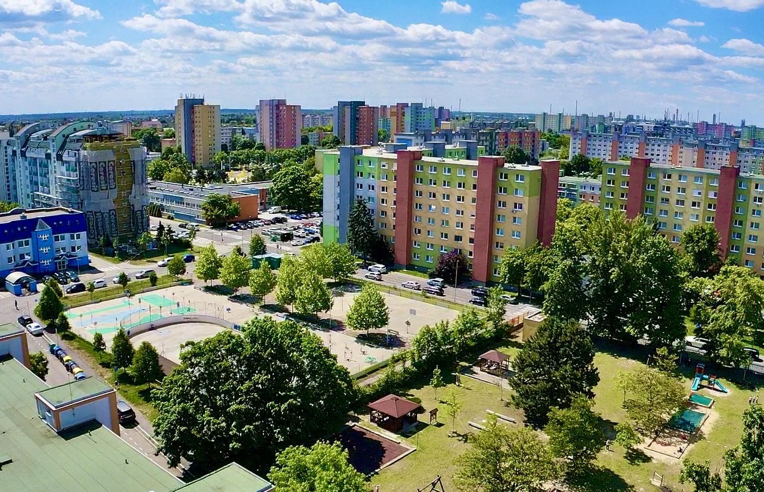 útulný a krásne slnečný 1i byt vo vyhľadávanom pôvodnom stave, s výhľadom do parčíku. - Obrázek 18