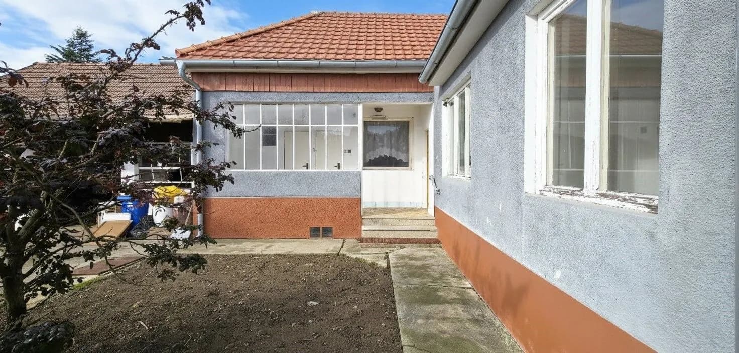 Rezervovaný/PNORF – 4i + kk rod. dom, 2x garáž, veľká záhrada, ul. Ľ. Štúra v Maduniach - Bild 9