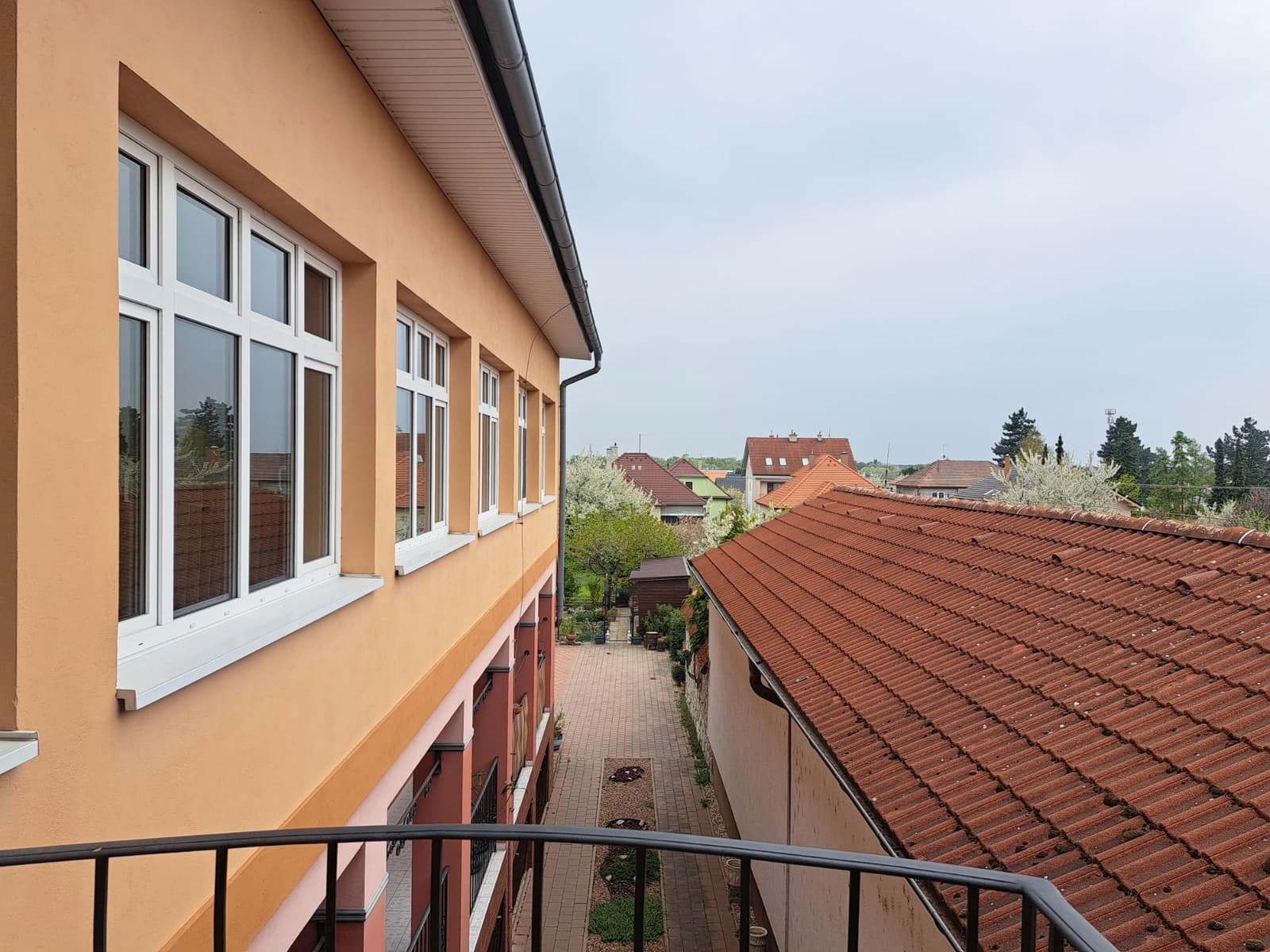 Investičný polyfunkčný objekt s potenciálom pre bytový dom - Image 17
